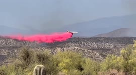 US: Fire Crews Battle Wildcat Fire In Arizona As It Continues To Spread 2