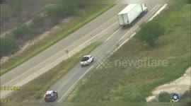 USA: Suspected Smuggler Crashes Truck into Tree, Leads to Dramatic Arrest
