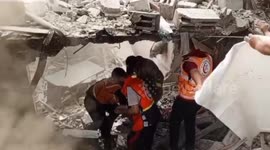 Palestine: Rescuers Dig Out Victims Of Israeli Raid in Rafah