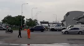 Ambulances race to runway as turbulence hits Singapore Airlines flight killing one