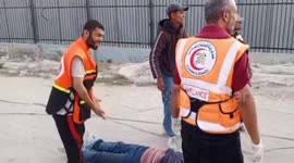 Gaza: Emergency Teams Treat Injured Near Egypt Border