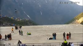 Watch | Helicopter develops technical snag, makes emergency landing en route Kedarnath
