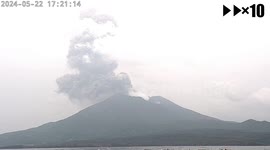Japan: Sakurajima volcano's eruption with 3000-metre plume