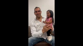 WWE wrestling giant Great Khali hold world's smallest woman in his palm