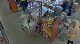 CCTV exposes fraudster who staged fake accident in supermarket