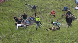 CHEESE ROLLING: US YouTuber & rapper ‘IShowSpeed’ “fractures leg” during first Men’s Race