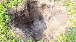 Mysterious object beleived to be meteorite causes 5-foot deep crater in India