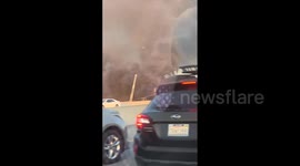 US: 4-Alarm Fire Breaks Out At Lumber Warehouse In Oakland