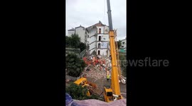 Residential building collapses in eastern China, killing 4