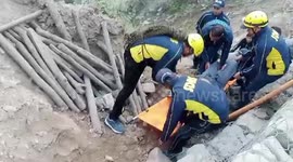Officials rescues driver from 90-meter deep ravine in northern India