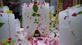 Unique way of prayer to Lord Shiva to reduce the extreme heat in India; 22 people died in single day due to heat stroke in Rajasthan