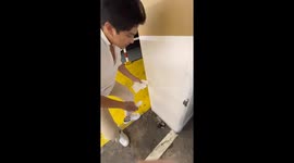 Couple saves stray kitten lost in carpark