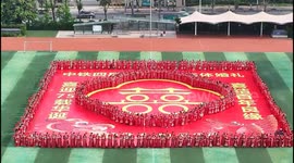Romantic collective wedding sees 288 couples marry in China