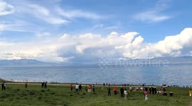China: Sayram Lake Tour in Xinjiang
