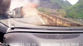 Out-of-control truck slams into minivan, killing 1 in China
