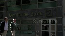 Germany: Deutsche Bank Shares Under Pressure Following Bond Trading Forecast