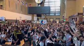 Canada: Pro-Palestine Protesters Take Over Toronto Union Station