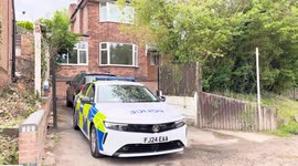Armed Notts police assist metropolitan police in early morning raid resulting in arrest, Carlton Nottinghamshire, UK