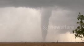 Texas: Dramatic Footage of Tornado Near Midland