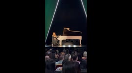 Adele stands up against guest's anti-Pride remarks at Caesars Palace in Las Vegas