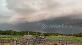 Footage shows severe thunderstorm rolling over Nebraska