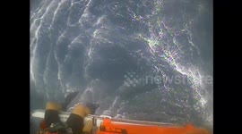 USA: Coast Guard Conducts Rescue Operation for Diver Stranded Offshore Myrtle Beach
