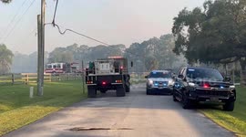 USA: Blaze Threatens Palm City Homes, Residents Evacuated as Firefighters Battle On