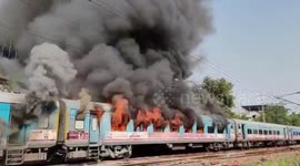 India: Fire breaks out in express train at railway station