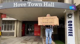 UK: Over 1451 people have signed petition calling for councillors to vote with their conscience