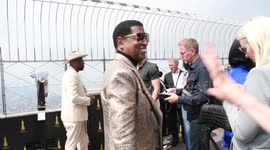 NY: Kenneth 'Babyface' Edmonds and D-Nice visit the Empire State Building