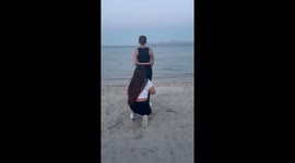 Ocean's edge ecstasy: Beachside photoshoot turns into a life-changing proposal