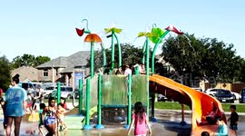 USA: Fighting Off The Texas Heat At Oak Hollow Park in Carrollton