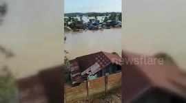 Devastating floods submerge homes in Kalimantan, Indonesia after torrential rains