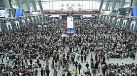China: Dragon Boat Festival Holiday Travel Peak in Hangzhou