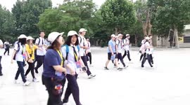 American students celebrate Dragon Boat Festival in N China