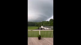 Massive tornado looms over Maryland, U.S.