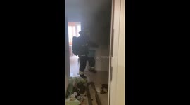 Firefighters in Moscow use basins to extinguish fire due to lack of water in new residential complex