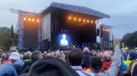 Concert crowd sing Happy Birthday to Tom Jones at hes concert in St.Annes Park Raheny Dublin Ireland 09/06/24..Tom Jones celebrated hes 84th Birthday on Friday 07/06/24