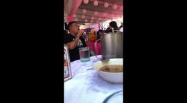 Filipino brother gives jaw-dropping karaoke performance