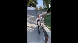 Aqui se muestra un poco dela rte que realizo, Practico Bmx discapacitado!