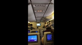 Qatar Airways passengers 'collapse from dehydration' while stuck onboard with broken air con