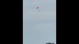 Drone with parachute spotted over Kaspiysk amidst Russia-Ukraine conflict