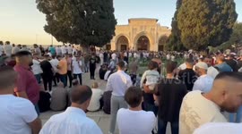 Palestine: 40,000 Palestinians Perform Eid Prayers in Jerusalem