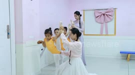 Dancer from China's Taiwan pursues dream in mainland city