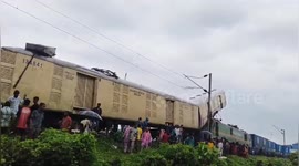 India: Kanchanjunga train accident probe hints at 'human error'