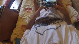 Play game in smartphone vs Cat