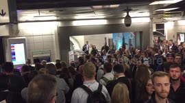 Overcrowding at Bank tube