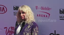 Kesha arrives on the red carpet for music awards ceremony in Las Vegas