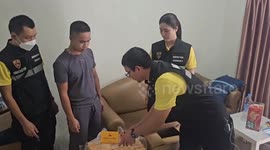 Police catch Vietnamese 'gang selling smuggled cigarettes in Thailand'