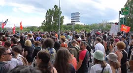 France: Thousands of people protest in France against the extreme right